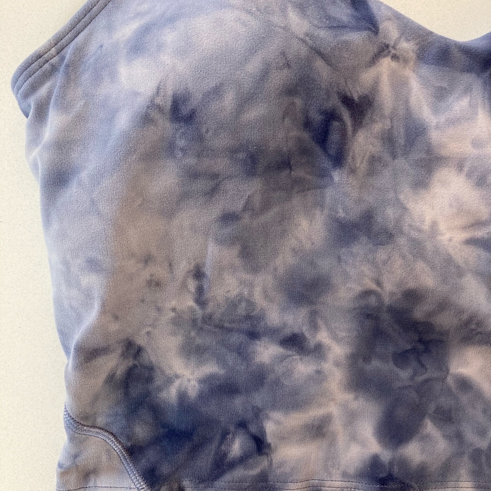 💢SOLD💢Align Tank, Diamond Dye NWT - Picture 4 of 7